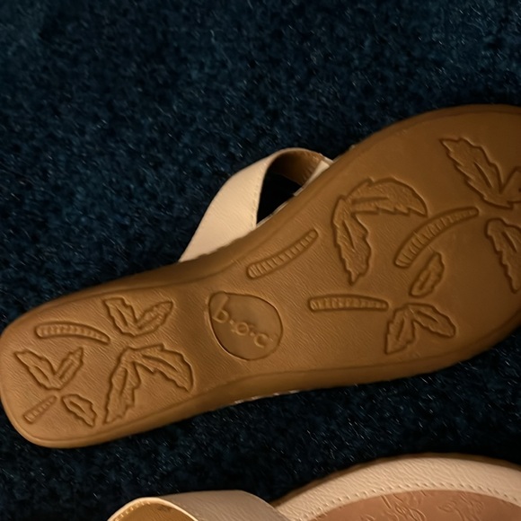 B.o.c. Born concepts slip on sandals size 8 - Picture 4 of 5